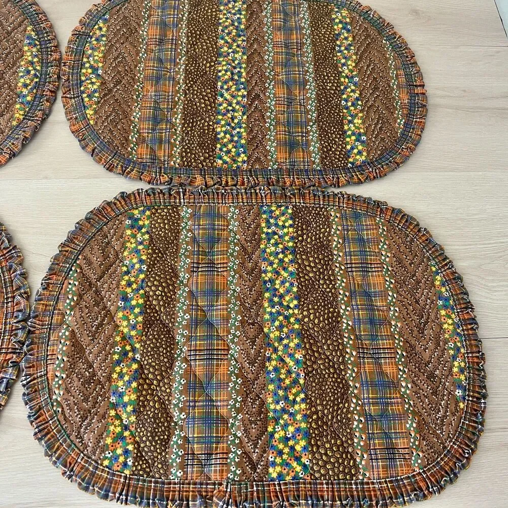 Vintage 70s Set of 4 Quilted Autumn Calico Patchwork Oval Placemats RuffleTrim